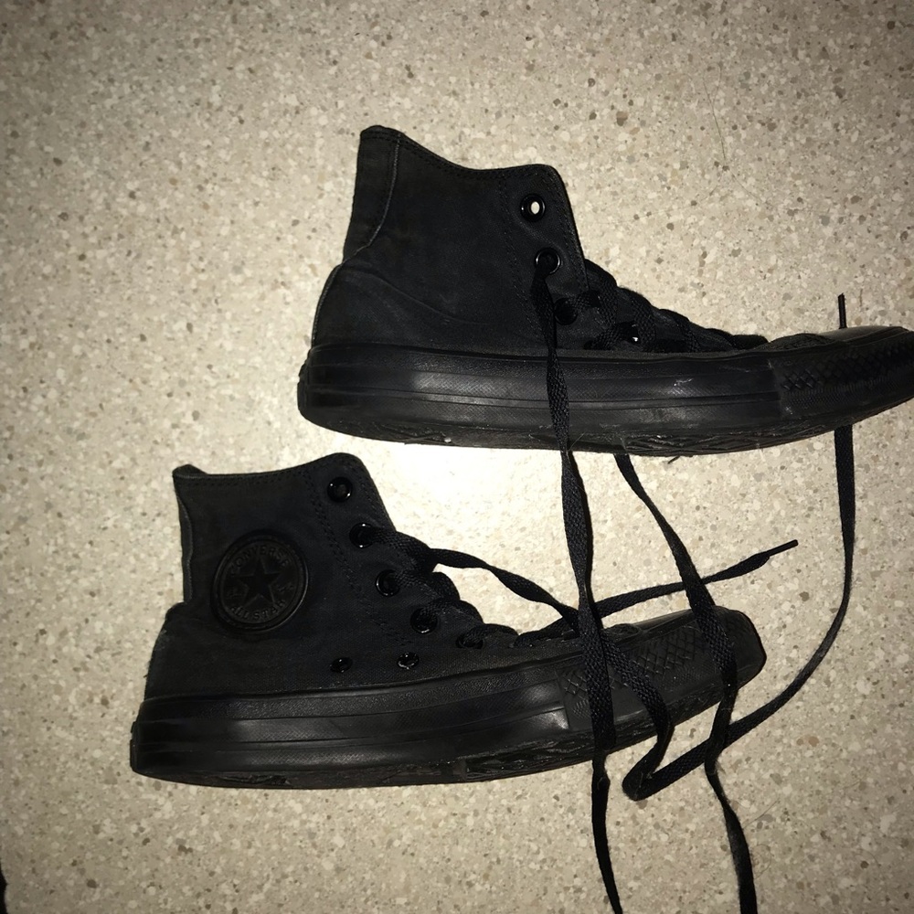 Converse - Picture 2 of 5